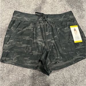 Medium sized black shorts from 90 Degree by Reflex